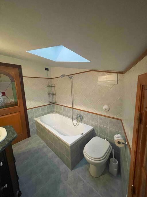 La Casa Nel Cortile Apartman Castelbuono Kültér fotó